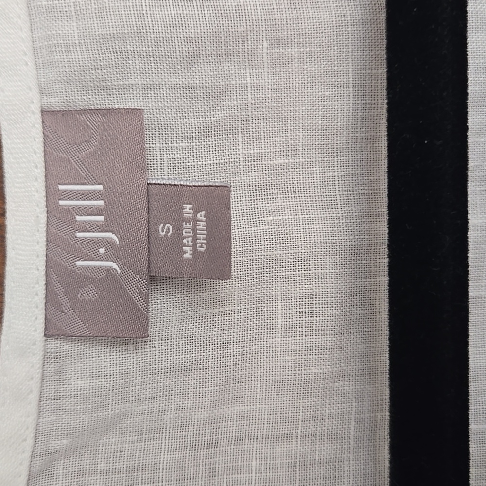 J Jill White Linen V-Neck Tank Top, Size: Small - Picture 5 of 7